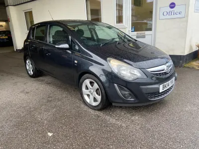 Used Vauxhall Corsa 100 HP (73 kW) 2014 Black Hatchback