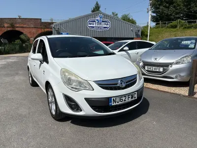 Used Vauxhall Corsa Active 85 HP (62 kW) 2012 White Hatchback