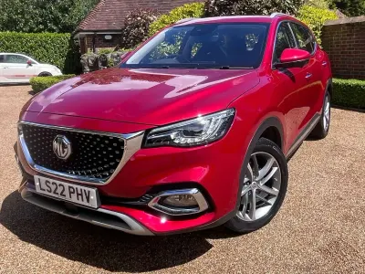 Used MG HS Exclusive 258 HP (189 kW) 2022 Red SUV