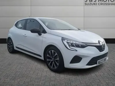 Used Renault Clio Evolution 2023 White Hatchback