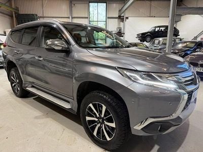 Second-hand Mitsubishi Shogun 2018 Gri SUV