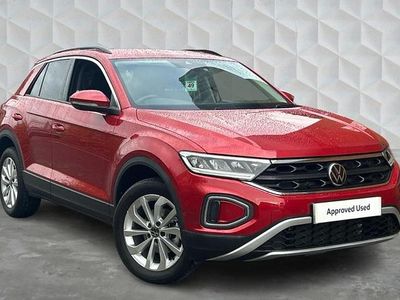 Usado VW T-Roc Match 150 HP (110 kW) 2024 Vermelho SUV