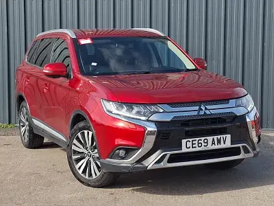 Używany Mitsubishi Outlander 150 KM (110 kW) 2019 Czerwony SUV