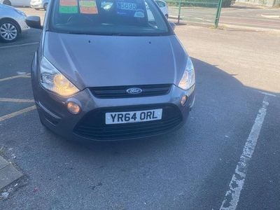 Usado Ford S-MAX Zetec 115 HP (84 kW) 2014 Castanho Monovolume