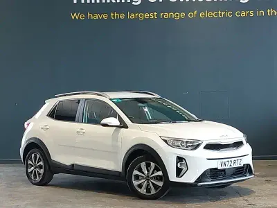 Used Kia Stonic 99 HP (72 kW) 2022 White SUV