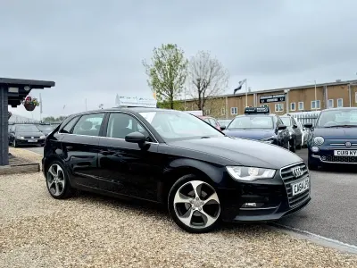 Używany Audi A3 Sport 2015 Czarny Hatchback