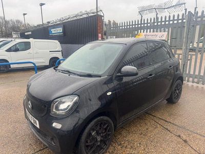 Used Smart ForFour Premium 71 HP (52 kW) 2017 Black Hatchback