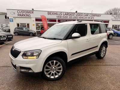 Used Skoda Yeti SE 105 HP (77 kW) 2014 White SUV