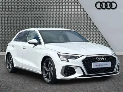 Used Audi A3 S-Line 147 HP (108 kW) 2023 White Sedan