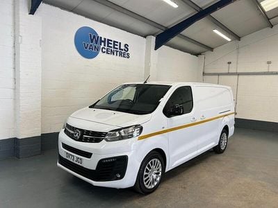White Used 2023 Vauxhall Vivaro S MPV | £14,597 (Good price)