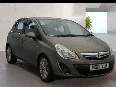 Używany Vauxhall Corsa 2012 Brązowy Hatchback