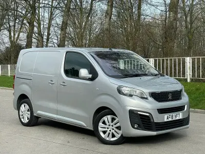 Begagnad Peugeot Expert 2018 Silver Van