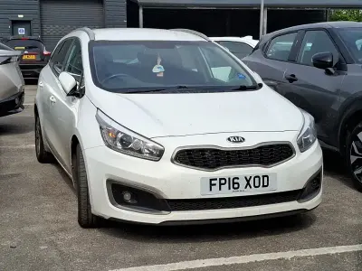 Używany Kia Ceed 2016 Biały Hatchback