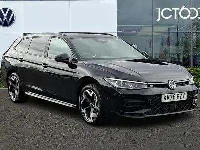 Used VW Passat R-line 267 HP (196 kW) 2025 Black Estate