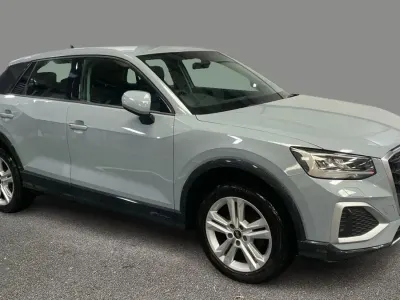 Usado Audi Q2 Sport 110 CV (80 kW) 2021 Gris SUV