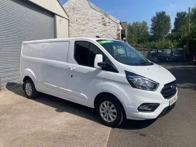 Used Ford Transit Custom Limited 130 HP (95 kW) 2023 White Van