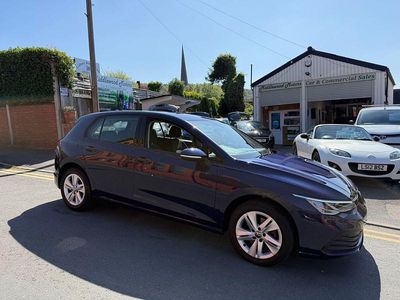 Second-hand VW Golf VIII S 115 CP (84 kW) 2022 Albastru Hatchback