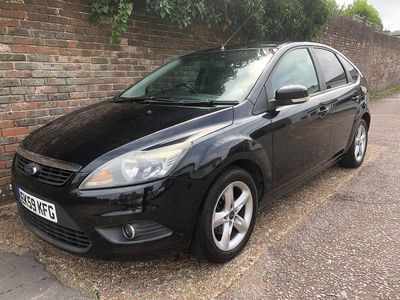 Black Used 2009 Ford Focus Zetec Hatchback | £1,695 (Fair price)