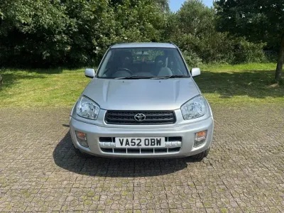 Used Toyota RAV4 147 HP (108 kW) 2002 Silver SUV