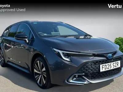 Used Toyota Corolla Design 140 HP (102 kW) 2025 Decuma grey (metallic paint) Estate