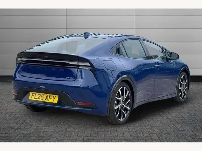 Begagnad Toyota Prius 223 HK (164 kW) 2025 Blå Halvkombi