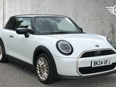Begagnad Mini Cooper S Hatch 201 HK (147 kW) 2024 Vit Halvkombi