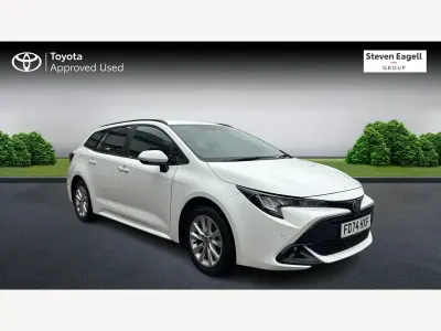 Usado Toyota Corolla 2024 Blanco Familiar