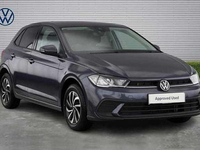 Usado VW Polo Life 95 HP (69 kW) 2024 Cinzento Citadino