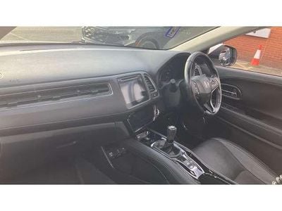 Used Honda HR-V EX 130 HP (95 kW) 2019 White SUV