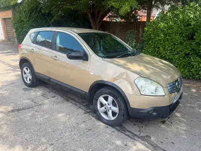 Used Nissan Qashqai Acenta 141 HP (103 kW) 2007 Gold SUV