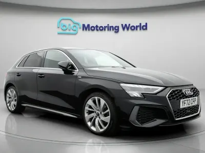 Begagnad Audi A3 Sportback S-Line 2022 Svart Halvkombi