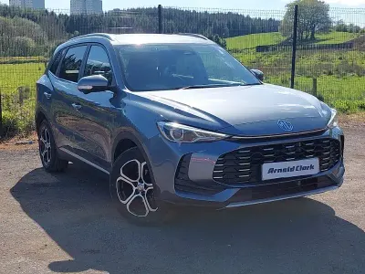 Usado MG ZS SE 115 HP (84 kW) 2025 Cinzento SUV