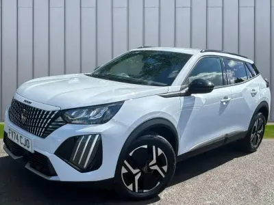 Używany Peugeot 2008 Allure 129 KM (94 kW) 2024 Biały SUV