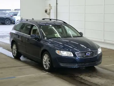 Used Volvo V70 SE 2015 Blue Estate