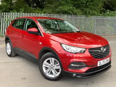 Used Vauxhall Grandland X Business Edition 130 HP (95 kW) 2021 Red SUV