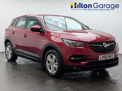 Used Vauxhall Grandland X S 130 HP (95 kW) 2018 Red SUV
