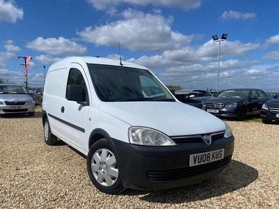 Used Vauxhall Combo 75 HP (55 kW) 2008 White MPV