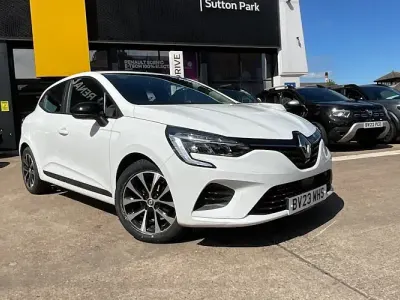 Used Renault Clio Evolution 90 HP (66 kW) 2023 White Hatchback