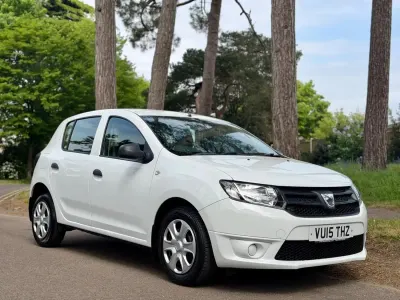 Begagnad Dacia Sandero Ambiance 2015 Vit Halvkombi