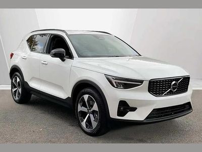 New Volvo XC40 Plus 161 HP (118 kW) 2026 Silver SUV