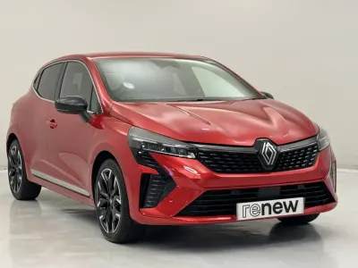 Ny Renault Clio V 143 HK (105 kW) 2025 Röd Halvkombi