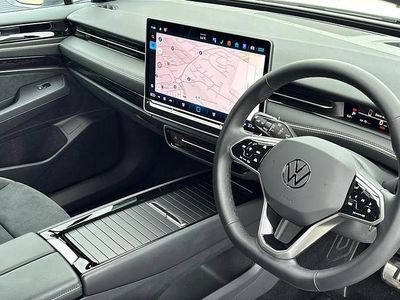 Used VW ID.7 Pro 210 kW (286 HP) 2025 White Estate