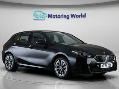 Begagnad BMW 120 Sport Line 170 HK (125 kW) 2025 Svart Halvkombi