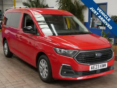 Used Ford Grand Tourneo Connect Titanium 122 HP (89 kW) 2023 Red MPV
