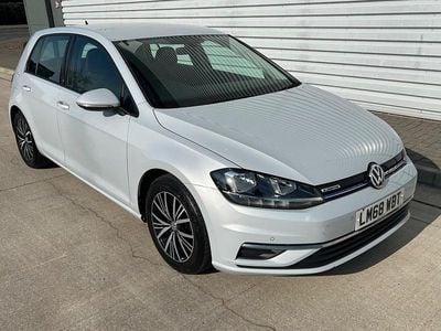 Used VW Golf VII SE 130 HP (95 kW) 2018 Silver Hatchback