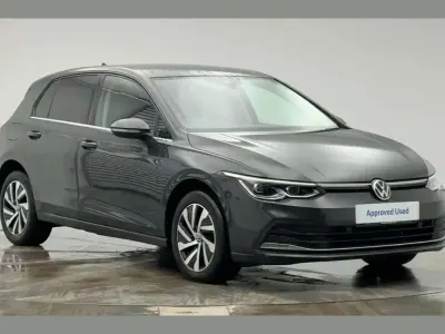 Usado VW Golf VIII Style 200 HP (147 kW) 2023 Cinzento Citadino