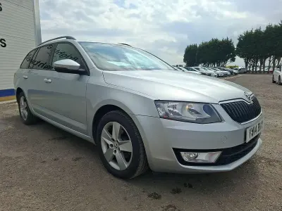 Begagnad Skoda Octavia SE 2014 Silver Kombi