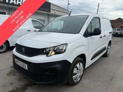 Used Peugeot Partner Premium 131 HP (96 kW) 2024 White MPV