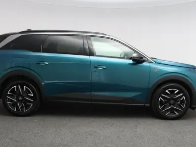 Used Peugeot 5008 GT 134 HP (98 kW) 2025 Blue SUV