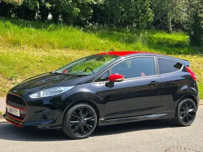 Used Ford Fiesta Zetec 140 HP (102 kW) 2015 Black Hatchback